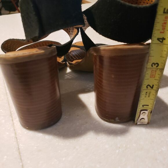 Franco Sarto Sandals Delores Women's 9M Black Suede A47 - Picture 2 of 8